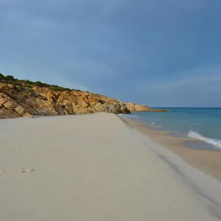 Peaceful Abbaechelu B4 1 Bedroom Sleeps 4 Persons شقة