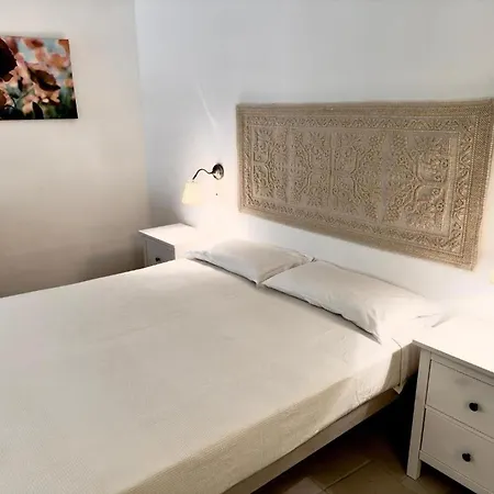 Peaceful Abbaechelu B4 1 Bedroom Sleeps 4 Persons شقة