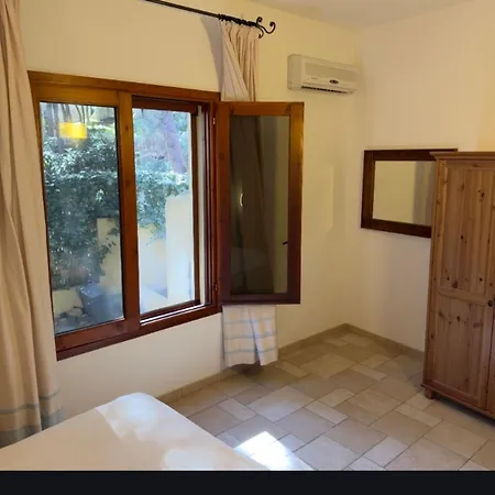 Peaceful Abbaechelu B4 1 Bedroom Sleeps 4 Persons *