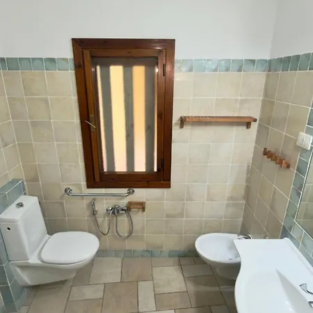Peaceful Abbaechelu B4 1 Bedroom Sleeps 4 Persons شقة